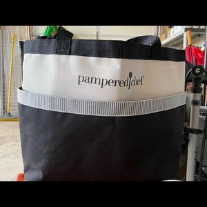 Pampered chef tote never used